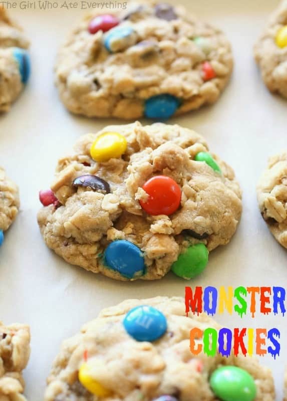 biscoitos monstro com m&ms 