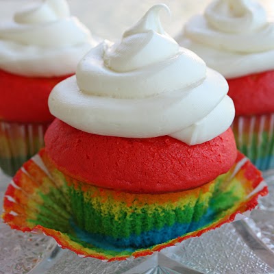 Cupcakes Rainbow - Fácil e as crianças adoram!  a-garota-que-comeu-tudo.com