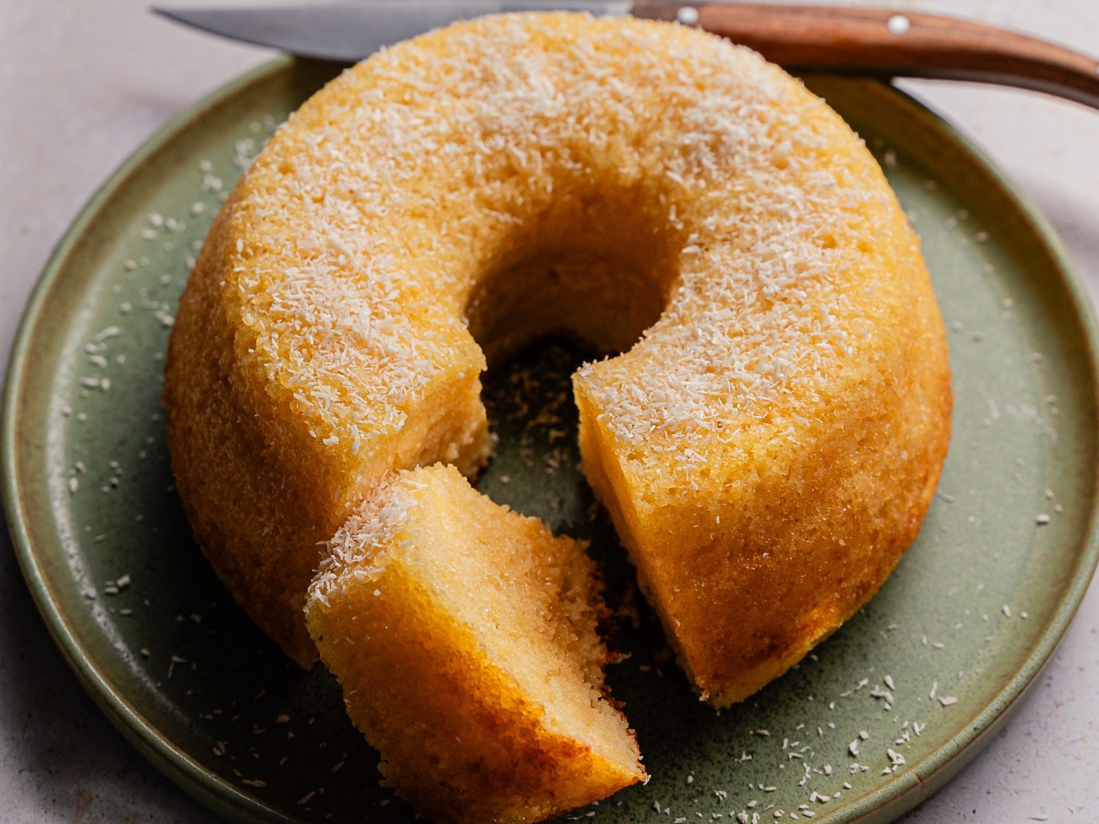 Bolo na Air Fryer Super Fácil — Receita Simples e Macia